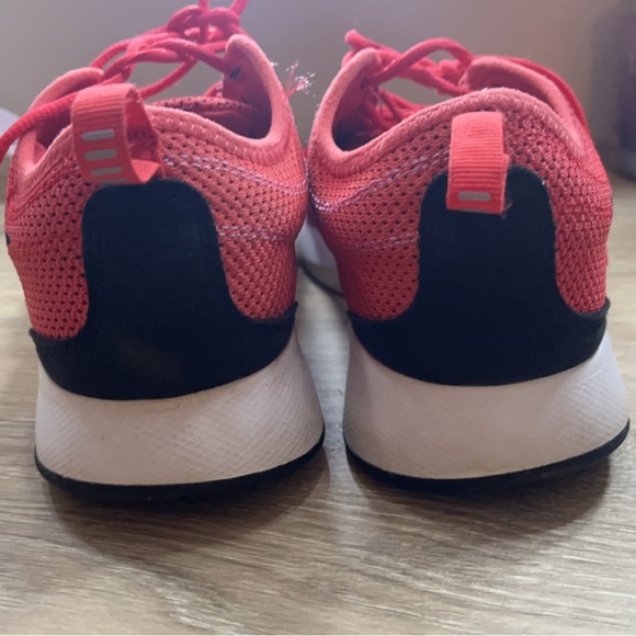 Red Nikes - Picture 4 of 4